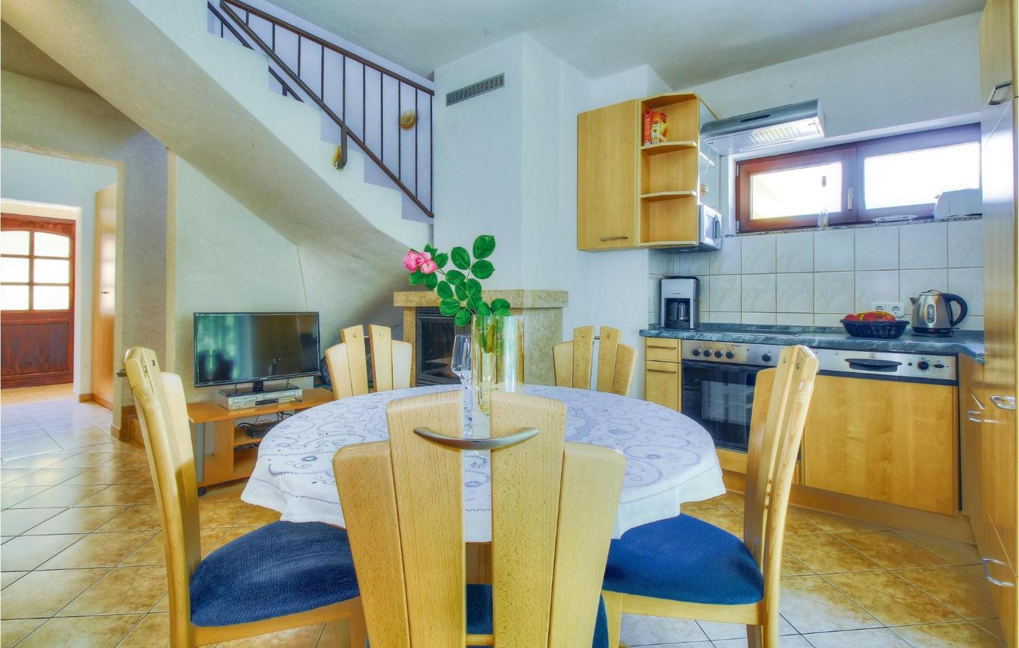 3 Bedroom Gorgeous Home In Buje Exterior foto