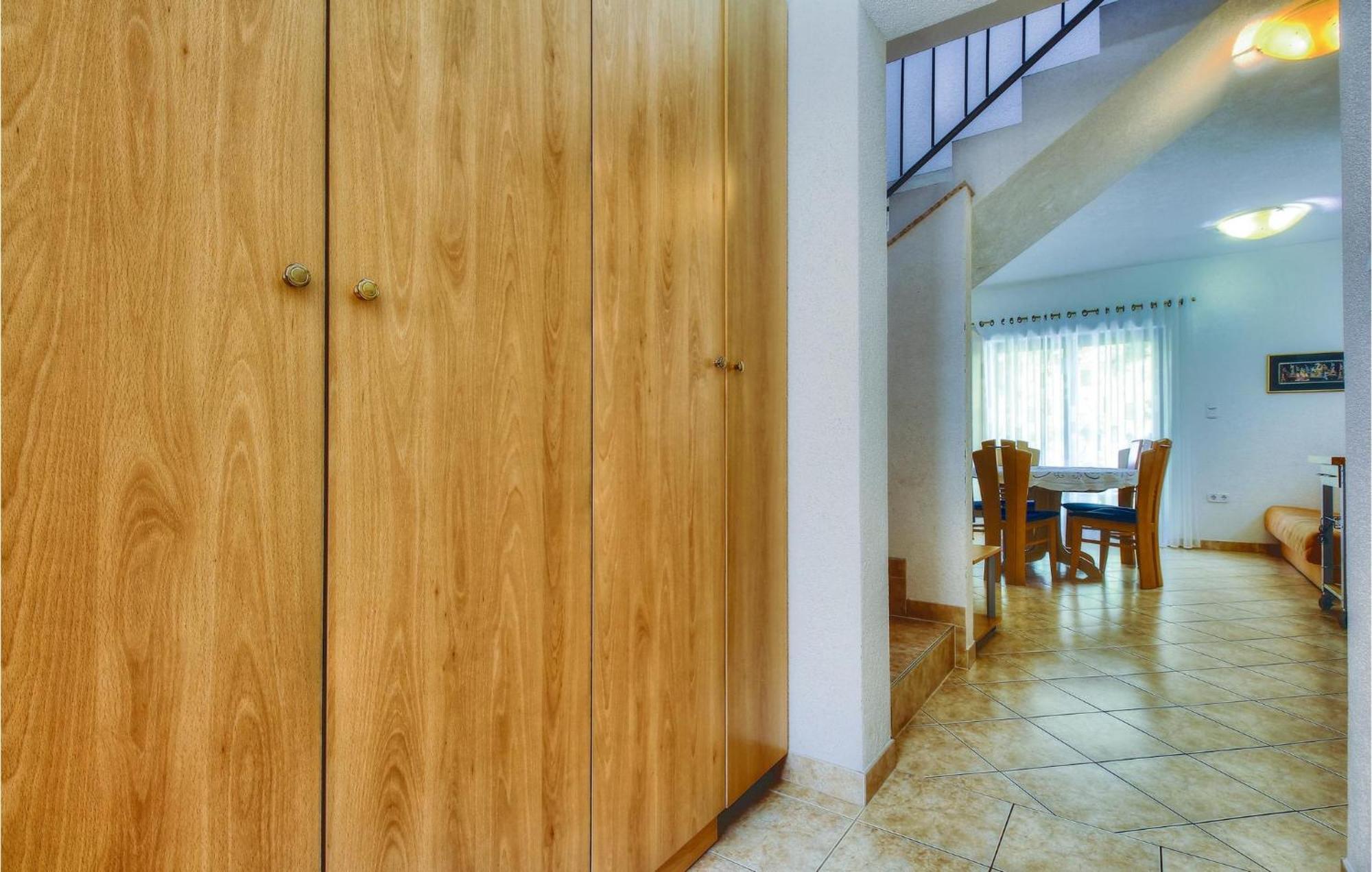 3 Bedroom Gorgeous Home In Buje Exterior foto